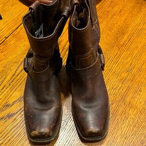 FRYE cognac 8R harness boots.